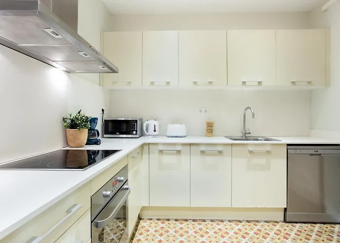 4 Bedroom Apartment With A Balcony In Las Ramblas 2 2